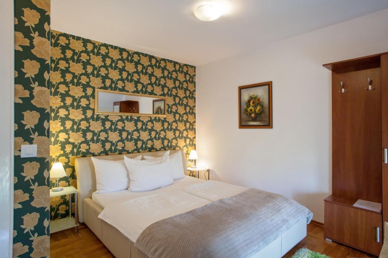 Bed and Breakfast Vila Rosa Вуковар Экстерьер фото